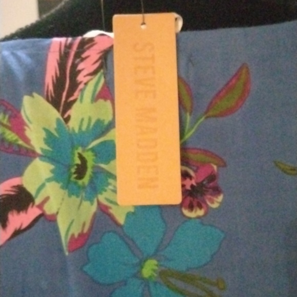 Steve Madden beautiful Ruana Cover Up Shawl/kimono duster one size - Picture 6 of 8